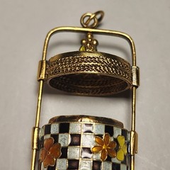 VINTAGE VERMEIL GOLD OVER SILVER ENAMEL ASIAN MEMENTO PENDANT – RARE – 1.5″