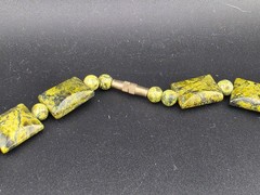 Rare Vintage Chunky Russian Serpentine Green Carved Stone Beads 25″ Necklace