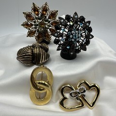 Lot of Five Mixed Vintage Brooches. See pics.