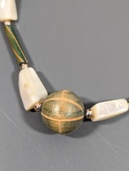 Vintage Boho Neckalce Green Carved Style Wood Cream Shell Bead Necklace 24 in