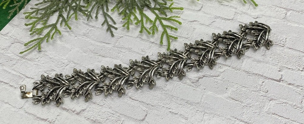 Vintage Unbranded 1950’s Leaf Leaves SILVER Tone Heavy BRACELET 7”
