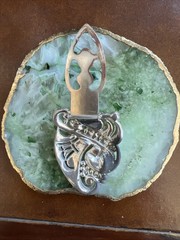 VINTAGE ART DECO 1930’s 40’s RHINESTONE FUR CLIP 2″ long x 1 1/2″ wide