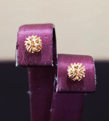 Vintage 14k Yellow Gold 6mm Filigree Flower Dome Stud Earrings – 0.6 g Starburst