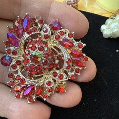 Vintage MCM Red Aurora Borealis Rhinestone Brooch Pin Hollywood Glamour￼2”