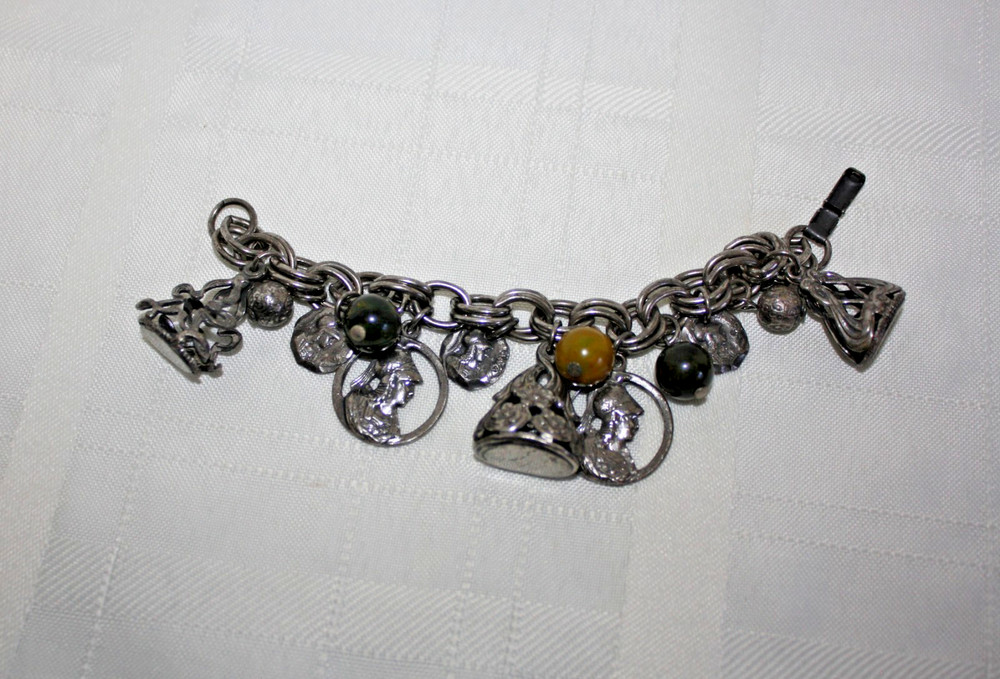 Vintage Signed CORO Silver Tone Wax Fob Seals Faux Coins Beads 7″ Charm Bracelet