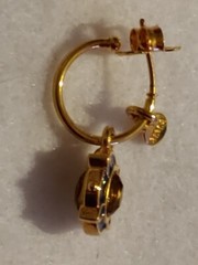Signed MMA & CN – Single earring – goldtone – Enamel & Faux Stone