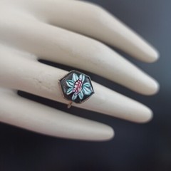 Vintage Persian Black Enamel Ring Flower Middle Eastern Art Mediterranean 7.25
