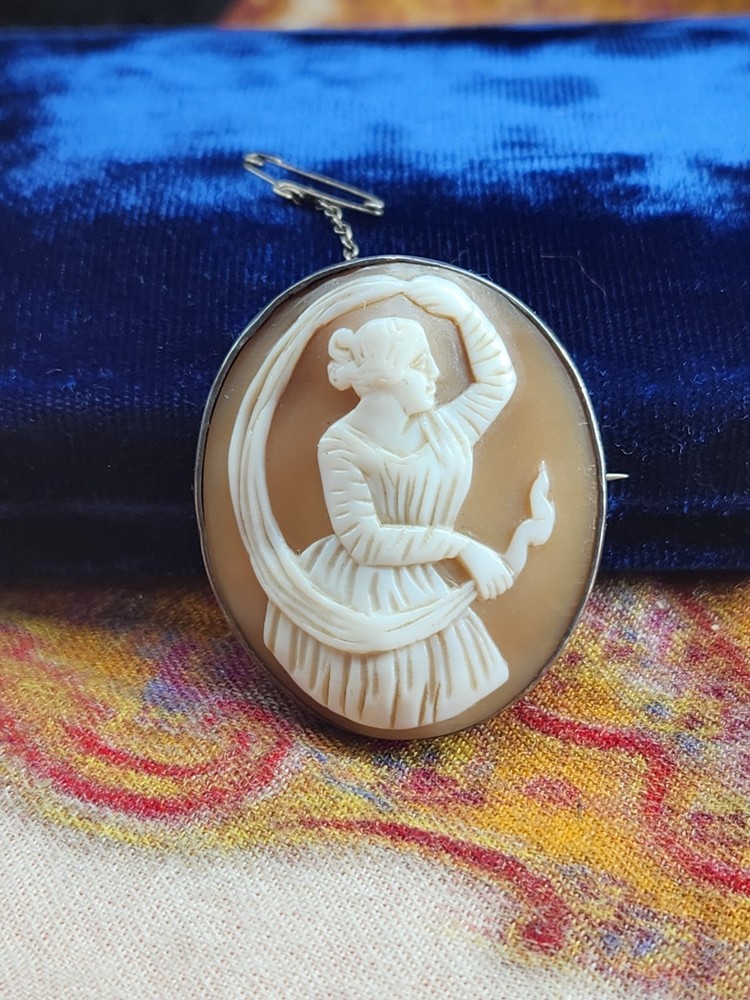 1.75″ Carved Shell Cameo, Gold Filled Wire Mount Safety Chain Silver
