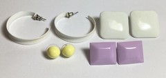 VINTAGE 4 PAIR MIXED LOT OF ENAMELED PIERCED EARRINGS WHITE LAVENDER YELLOW NICE