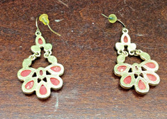 Earrings French Wire Chandelier Floral Acrylic Gold/Peach Stone Vintage