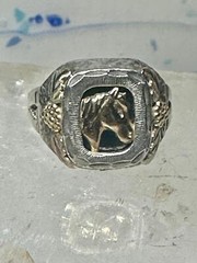 Black Hills Gold Ring onyx horse leaves cowgirl band sterling silver size 6 wome