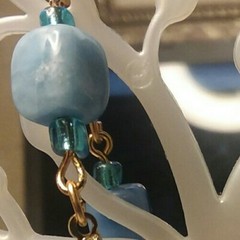 MaryBee Jewelry: 7 1/2″ Gold Tone Blue Stone Bracelet 01-01-2021 (D)