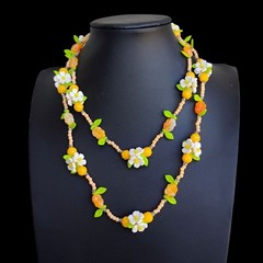 Vtg Plastic Lucite Daisy Leaf Orange Bead Necklace Fun Colorful 1960s Mod Retro