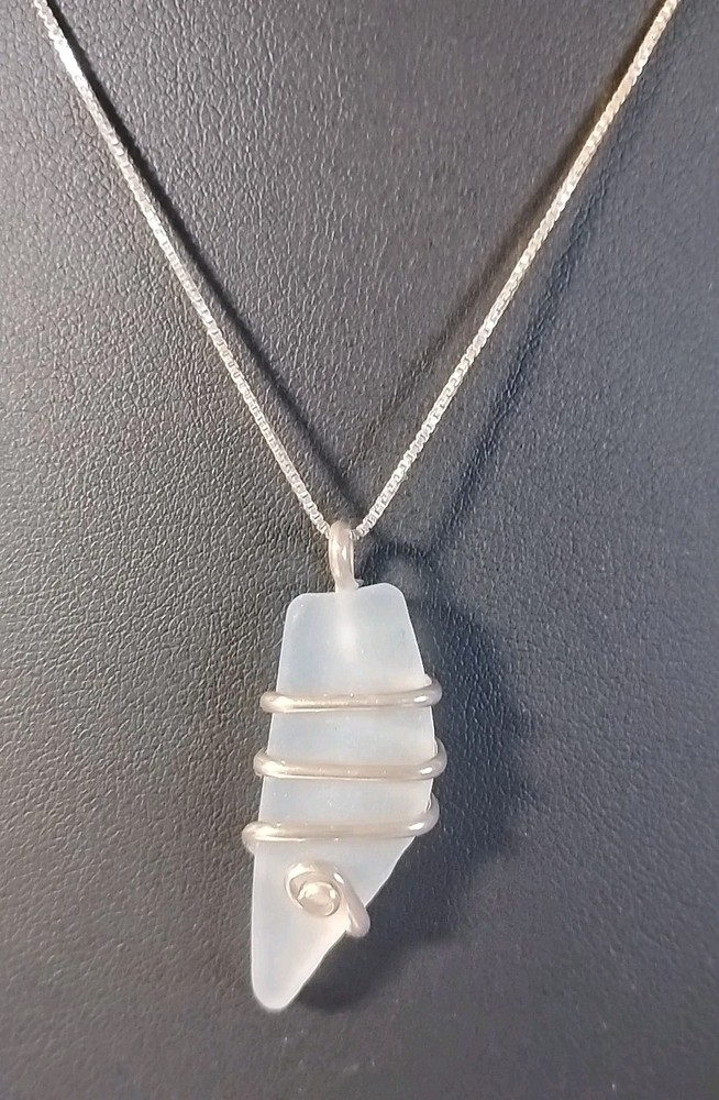 Studio Art White Clear Frosted Seaglass 925 Silver Wrap Pendant Necklace 18″