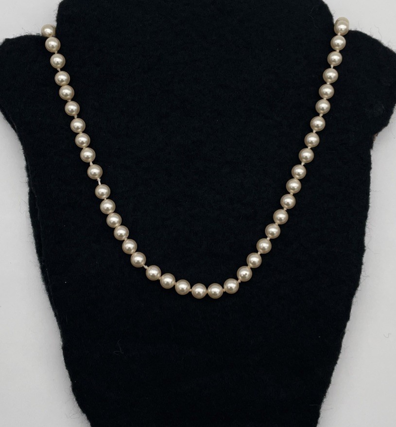 Vintage Unbranded Yellow Faux Pearl Beaded Necklace With Fish Hook Clasp Japan