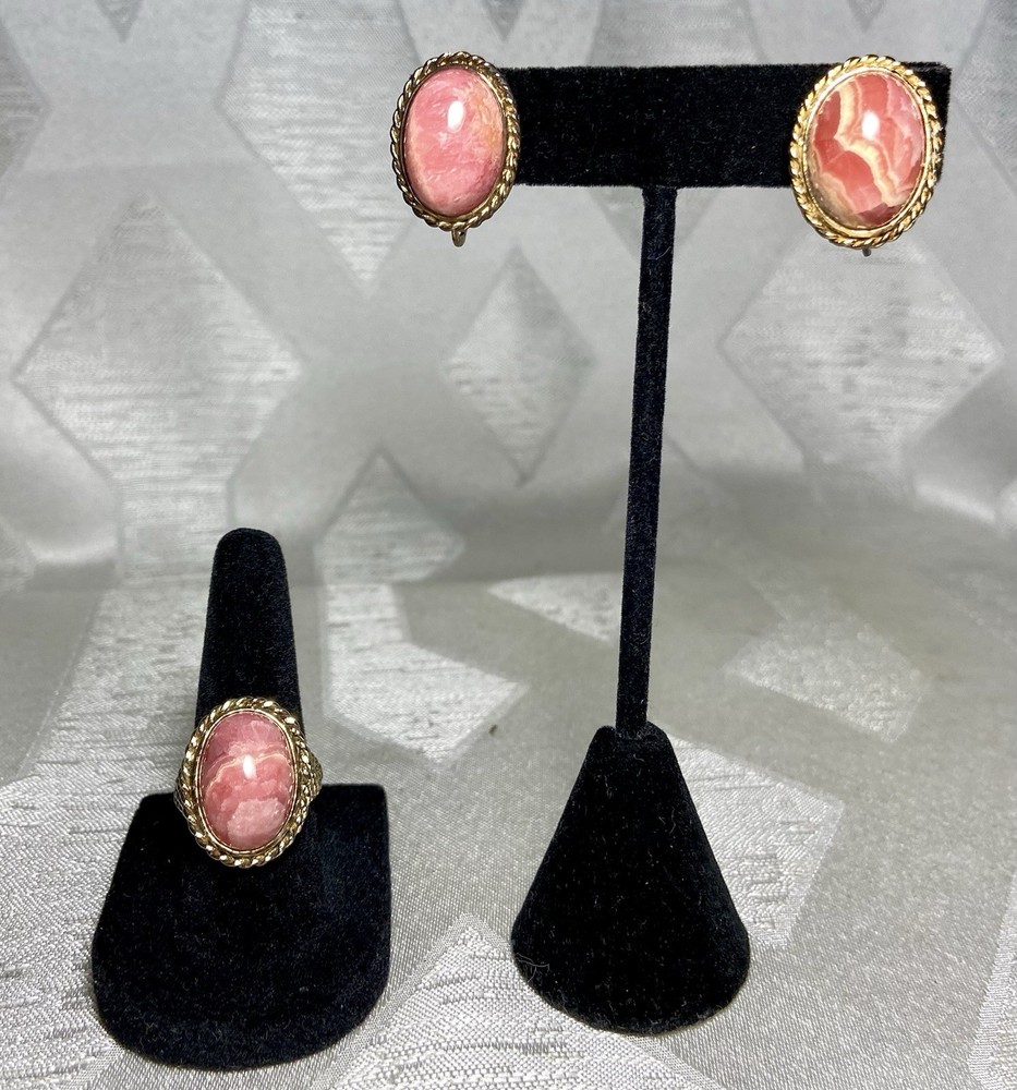 Vintage Marvella Pink Marble Cabachon Jewelry Set Ring & Clip On Earrings