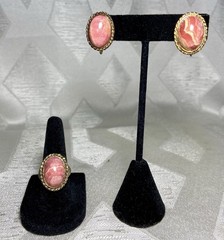 Vintage Marvella Pink Marble Cabachon Jewelry Set Ring & Clip On Earrings