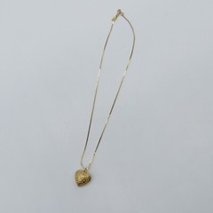 VTG Lady Remington Puffy Heart Pendant Necklace Gold Tone Repousse Chasing 38″