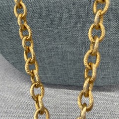 Vintage Necklace Tassel Pendant Textured Gold Tone Links 36 Inches