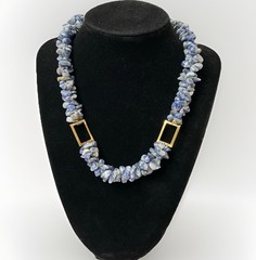 Vintage Sodalite Beaded Necklace Gold tone Twisted Chips Chunky Choker 16″