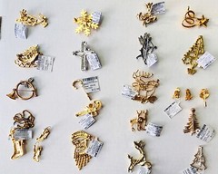 21 pc CHRISTMAS JEWELRY LOT BROOCH EARRINGS RHINESTONE GERRY’S, Louis Guisti, AK