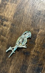 Vintage Gerry’s Yellow Green Enamel 🦜Rhinestone Eye Parrot Bird 2″ Brooch Pin
