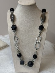 Vintage Gemstone & Acrylic Station Silver Tone Necklace 34” Pull Over