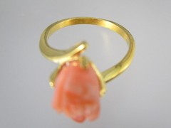 Vintage Gold Tone Solitary Carved Pink Coral ? Flower Fashion Sz 4.25 Ring 1100