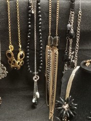 Vintage To Modern Cosrume Jewlery Lot Gold And Silver Tone Necklaces And More!