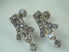 Signed D’VER’S N.Y. Sparkly Vintage Navette Rhinestone Earrings 664JL4