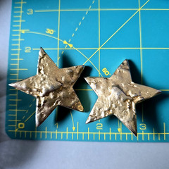 Vintage PEP Erwin Pearl Gold Tone Hammered Stars Earrings Clip On