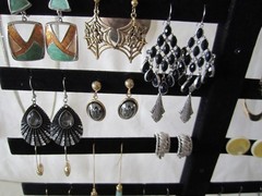 9# Vintage-Now 203pc Costume Jewelry Necklace Earrings Pins Bracelets Lot (Bb14