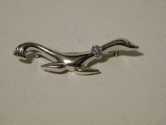 Lady Remington Jewelry – Vintage Seal Pin BROOCH