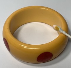 Vintage 1 1/16” Wide Butterscotch Bakelite Bracelet Five Red Marble Dots Tested