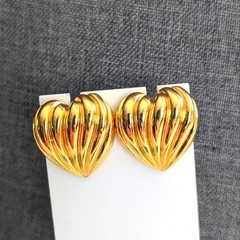 Vintage Signed Avon Gold Tone Textured Ribbed Heart Romantic Love Post Earrings