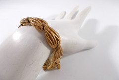 VTG Monet Openwork Teardrop Shape Link Gold Tone Bracelet Safety Chain Free Ship