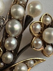 READ Victorian 10K 18K Mixed Metals Pearl Mine Cut Diamonds Leaf Flower Brooch