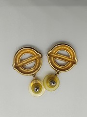 Glamorous Vintage Gold Tone Monet (c) Signed Dangling Earrings
