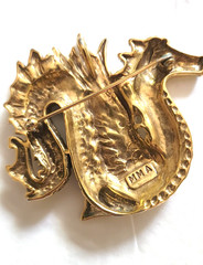 LOT OF 6 DIFFERENT METROPOLITAN MUSEUM OF ART BROOCHES ALL SIGNED