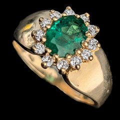 Vintage Oval Cut Emerald Diamonds 14k Yellow Gold Halo Ring Estate Jewelry Gift