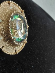 1968 Judy Lee Faceted Heliotrope Glass Reverse Cameo Broch Enhancer A .Borealis
