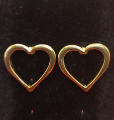 Vintage Gold Tone Heart Stud Earrings Perfect For Your Valentine (7/8 inch)