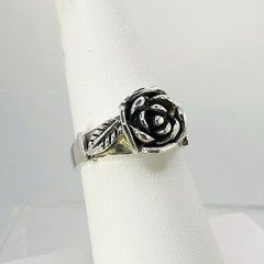 Vintage Sterling Silver Rose & Leaf Ring Finger 6.75 (5.50g)