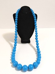Blue Graduating Bead Faceted Acrylic Necklace. Retro Style. MCM Inspired. 28 In.