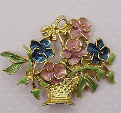 CLASSIC Pansy Flower Basket Gold Tone Pink Blue Green Enamel Vintage Brooch Pin