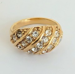 Vintage 80’s AVON Gold Tone Rhinestone Dome Cocktail Ring Sz 9.5