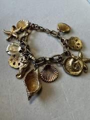 Vintage Gold Tone Nautical Charm Bracelet Sea Life Fish Shell Seahorse Starfish