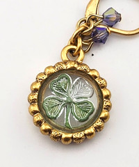 Kirks Folly Vintage 4-Leaf Clover Earrings Round Leverback Goldtone
