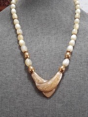 Napier champagne moonglow lucite bead necklace w/Chevron enamel pendant 24″