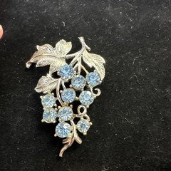 Vintage Signed Pegasus Coro Blue Rhinestone Grapevine Brooch Blue Silver Tone